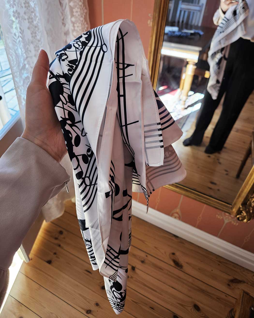 Scarf vit & svart