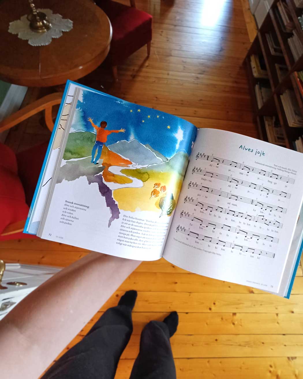 Sånger i öronhöjd: Språk, rytmik och rörelse i skola och barnkör