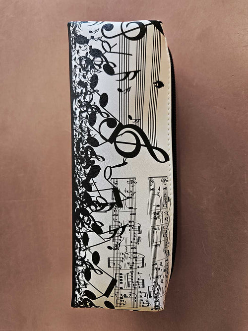 Pennfodral vit & svart