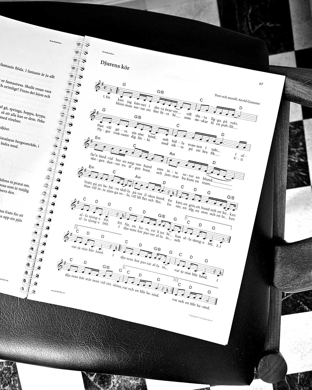 Rytmiksäcken: Metodbok för musik- och temaundervisning