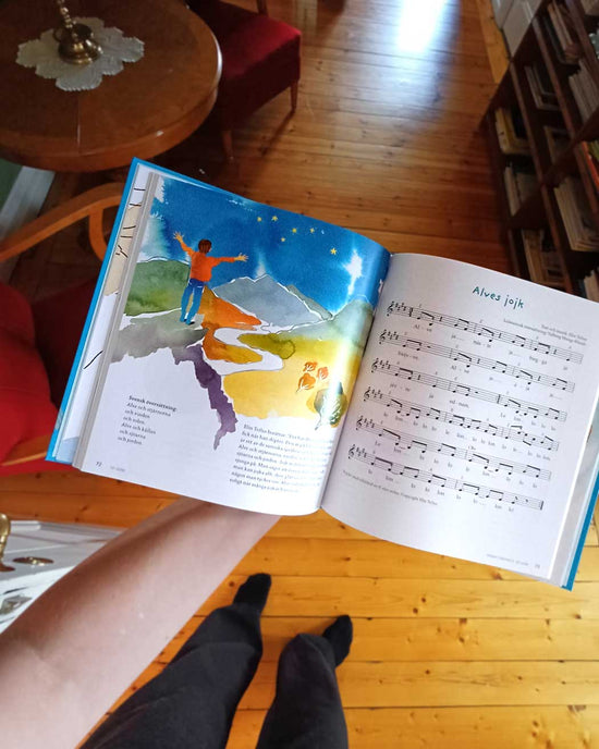 Sånger i öronhöjd: Språk, rytmik och rörelse i skola och barnkör